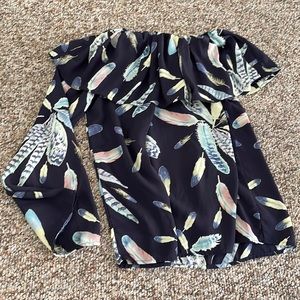 Feather print, one shoulder top